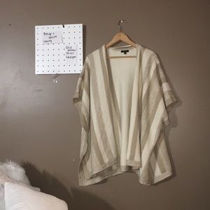 beige & white shal/ cardigan